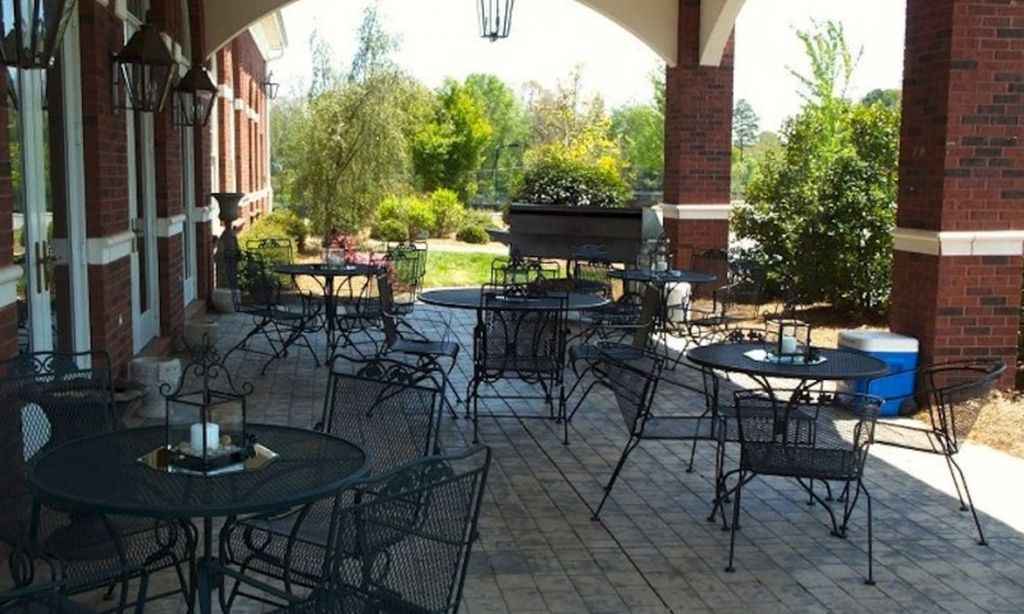 The Magnolia Room - Outdoor Patio