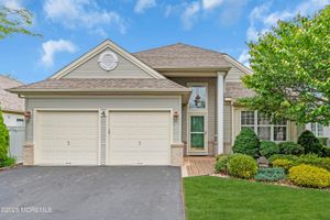 4 GASCONY CIR, MANCHESTER, NJ