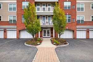 736 REGENCY DR, FISHKILL, NY