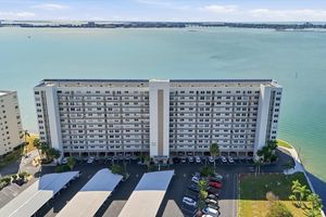 6060 SHORE BLVD 203, GULFPORT, FL