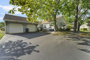 32 PLAZA DE LAS LOBOS A, FREEHOLD, NJ