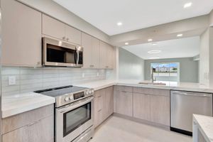 14095 ROYAL VISTA DR APT 202, DELRAY BEACH, FL