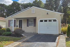 71 CHESTERFIELD LN, TOMS RIVER, NJ