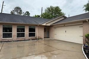 2810 POPLAR CREEK LN, PEARLAND, TX