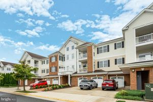 15211 ROYAL CREST DR UNIT 405, HAYMARKET, VA