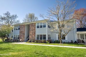 18 SNOWBURRY CT, RED BANK, NJ