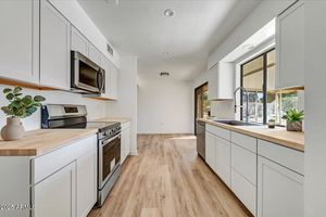 9711 W INDIAN HILLS DR, SUN CITY, AZ