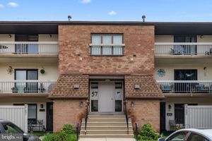 57103 DELAIRE LANDING RD 103, PHILADELPHIA, PA