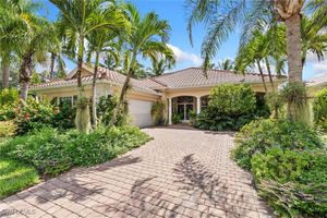 8000 WILFREDO CT, NAPLES, FL