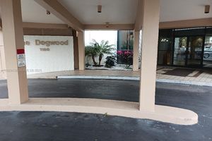 1100 SAINT CHARLES PL 719, PEMBROKE PINES, FL