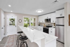 48 WESTPORT DR, WHITING, NJ