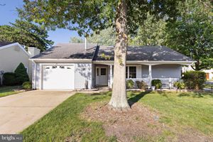40 CANTERBURY DR, FORKED RIVER, NJ