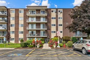 2900 MAPLE AVE 17E, DOWNERS GROVE, IL