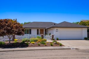 8819 HOOD MOUNTAIN CIR, SANTA ROSA, CA