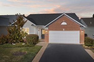 2812 CASCADE FALLS CIR, ELGIN, IL