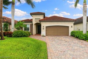 2862 AVIAMAR CIR, NAPLES, FL