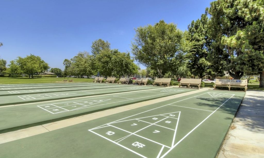 7 Shuffleboard Courts