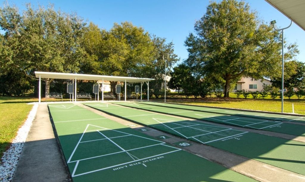 4 Shuffleboard Courts
