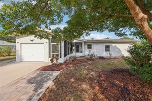 1 ABERDEEN CIR, LEESBURG, FL