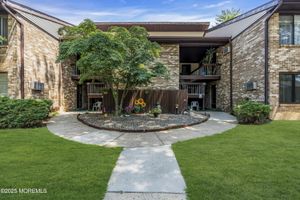 177 AMBERLY DR B, MANALAPAN, NJ