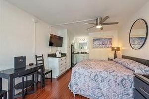 2555 9TH ST N # 109, NAPLES, FL