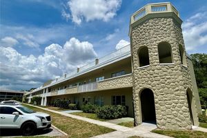 2391 SUMATRAN WAY APT 37, CLEARWATER, FL