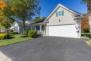 57 CHESTERFIELD DR, JACKSON, NJ