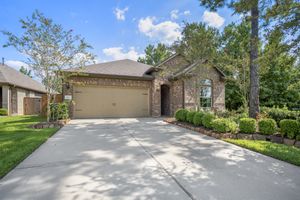 102 ARROWHEAD LN, MONTGOMERY, TX