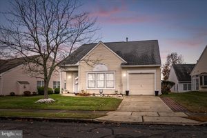 87 HORSESHOE LN, COLUMBUS, NJ