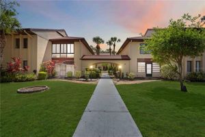 1111 W FAITH CIR APT 2004, BRADENTON, FL