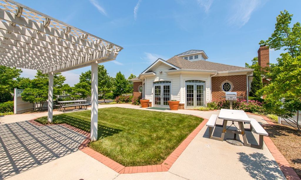 Clubhouse - 3,500 Sq. Ft.