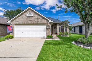 918 PEACH BLOSSOM DR, PEARLAND, TX