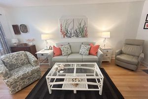 21 VISTA GARDENS TRL 205, VERO BEACH, FL