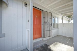 1146 VIA SANTA PAULO, VISTA, CA
