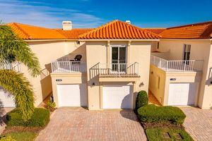 5140 SAINT DAVIDS DR, VERO BEACH, FL