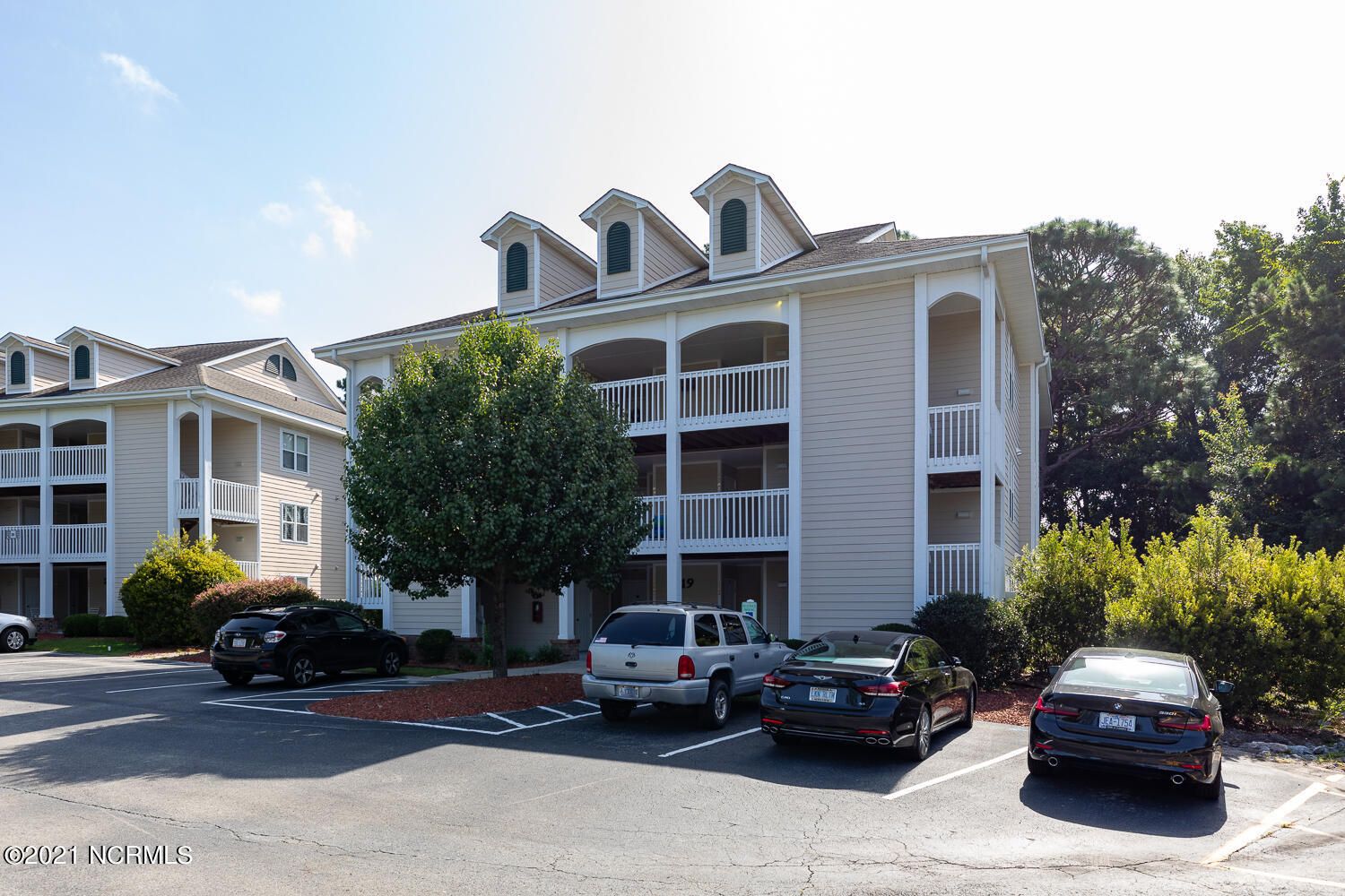 image of property at 3350 Club Villas Drive 1901