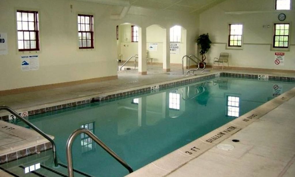 Indoor Pool & Spa