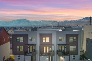6357 W SOUTH JORDAN PKWY, SOUTH JORDAN, UT