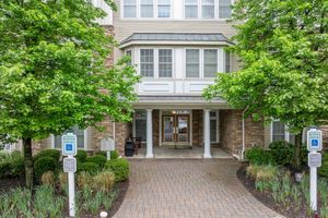 2206 CEDAR VILLAGE BLVD, EAST BRUNSWICK, NJ