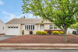 4 NORWAY RD, TOMS RIVER, NJ