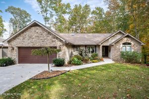 122 PINERIDGE LOOP, CROSSVILLE, TN