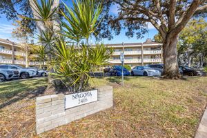 2416 WORLD PARKWAY BLVD APT 8, CLEARWATER, FL