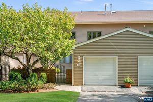 49 LITCHULT LN, MAHWAH, NJ