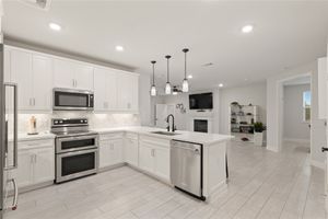 6804 WESTVIEW DR APT 1307, HOUSTON, TX