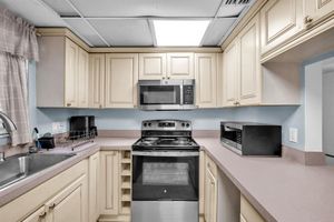 12025 W GREENWAY DR APT 104, ROYAL PALM BEACH, FL