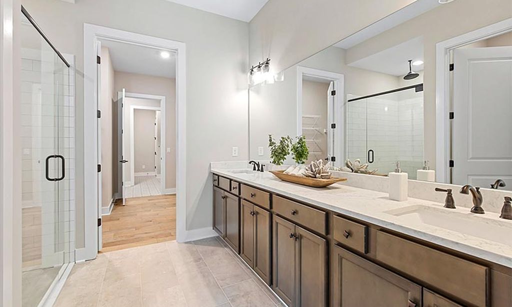 Model Master Bath