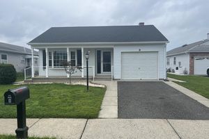 8 THRONBURY CT, TOMS RIVER, NJ