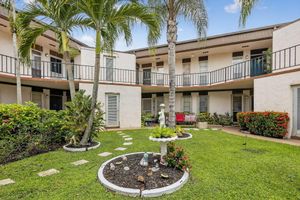6 GREENWAY VLG 210, ROYAL PALM BEACH, FL