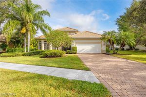 6786 BENT GRASS DR, NAPLES, FL