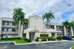 10842 W CLAIRMONT CIR # 310, TAMARAC, FL